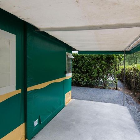 Camping Le Jardin - Chalets, Bungalows Et Emplacements Nus Pour Des Vacances Nature Le Long De La Riviere Le Gijou Lacaze Екстериор снимка