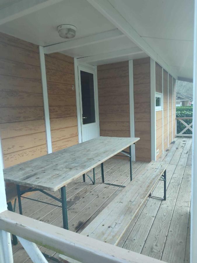 Camping Le Jardin - Chalets, Bungalows Et Emplacements Nus Pour Des Vacances Nature Le Long De La Riviere Le Gijou Lacaze Екстериор снимка